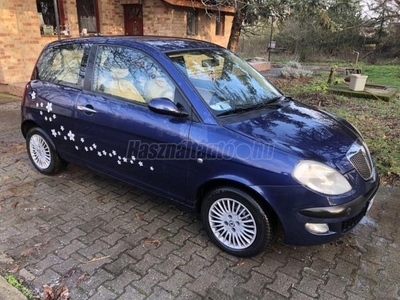 LANCIA YPSILON 1.3 JTD Argento