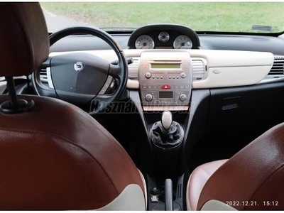 LANCIA YPSILON 1.4 16V Platino