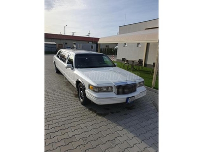 LINCOLN TOWN CAR B-vel.csere is.9szemelyes