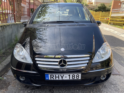 MERCEDES-BENZ A 150 Elegance