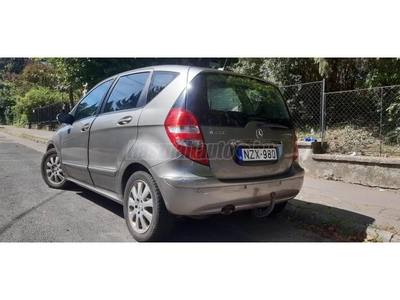 MERCEDES-BENZ A 200 CDI Elegance Autotronic