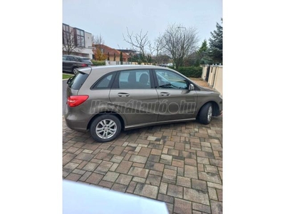 MERCEDES-BENZ B 180 BlueEFFICIENCY