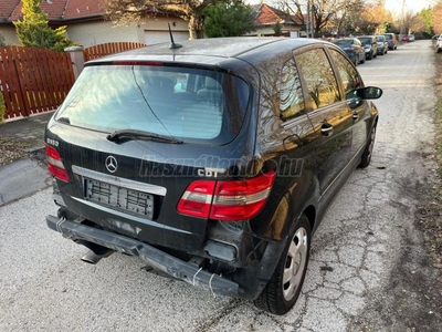 MERCEDES-BENZ B 180 CDI Két gyári kulcs. Olasz okmányok. garantált KM!