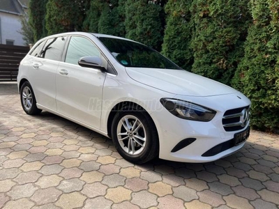 MERCEDES-BENZ B 180 d Style 7G-DCT Sérülésmentes.km garancia.7G automata szervízkönyv