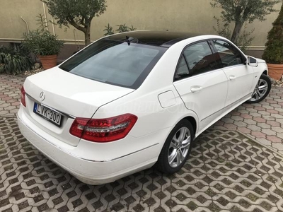 MERCEDES-BENZ E 220 CDI BlueEFFICIENCY Avantgarde (Automata)