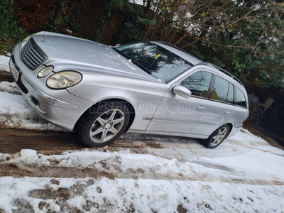 MERCEDES-BENZ E 220 T CDI Avantgarde (Automata)