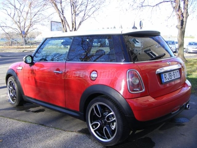 MINI COOPER 1.6 benzin. klíma. sok extra. 6 sebességes. megkímélt szép állapot