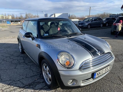 MINI MINI COOPER 1.6 klíma.alufelni.kevés km