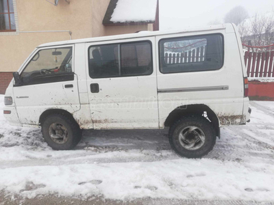 MITSUBISHI L 300 2.5 TD Bus 4WD