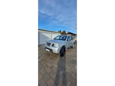 NISSAN PATHFINDER 2.5 Tdi SE