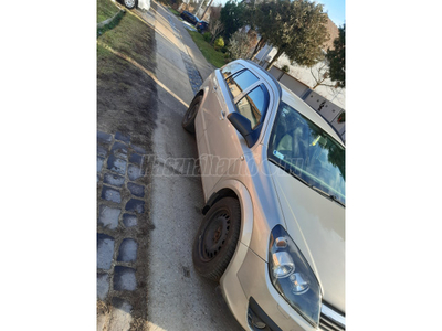 OPEL ASTRA H 1.6 Essentia