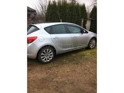 OPEL ASTRA J 1.6 Enjoy