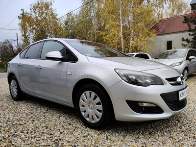 OPEL ASTRA J Sedan 1.4 T Enjoy 119.000 KM. KLÍMA. TEMPOMAT. ÜLÉS + KORM. FÜTES