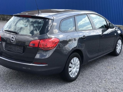 OPEL ASTRA J Sports Tourer 1.6 Business ++ElsőTulaj++VégigSzervizelt++Tempomat++SportÜlések++NagyKijelző