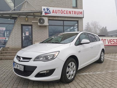 OPEL ASTRA J Sports Tourer 1.6 Selection MAGYAR--111000KM--TÉLI-NYÁRI GUMI