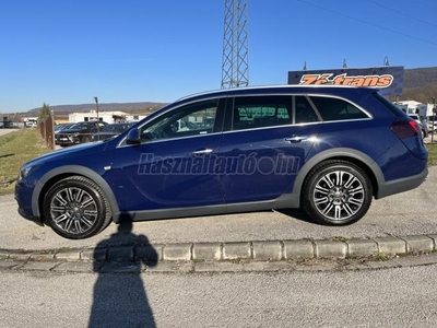 OPEL INSIGNIA Sports Tourer 2.0 CDTI AWD COUNTRY Start Stop