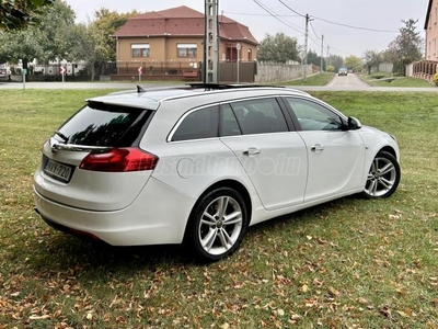 OPEL INSIGNIA Sports Tourer 2.0 CDTI EcoFLEX Cosmo