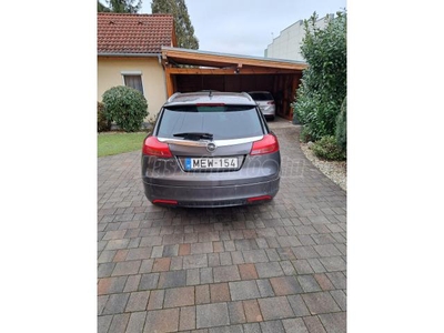 OPEL INSIGNIA Sports Tourer 2.0 CDTI Sport