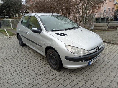 PEUGEOT 206 1.1 Presence