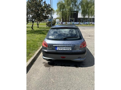 PEUGEOT 206 1.1 Trendy