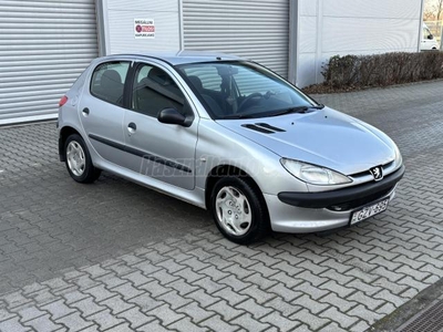 PEUGEOT 206 1.4 Presence