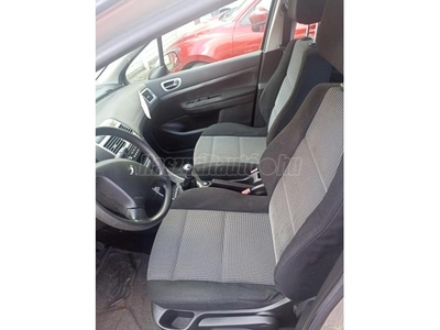 PEUGEOT 307 1.6 HDi Sportline