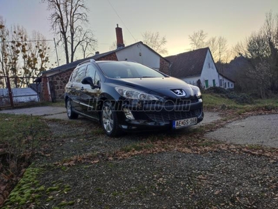 PEUGEOT 308 1.6 HDi Confort Pack