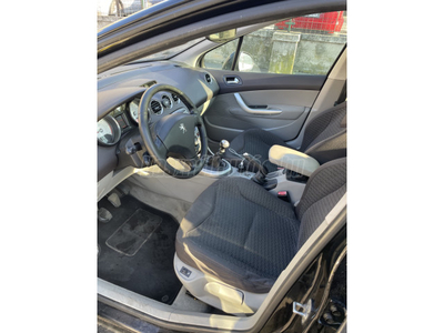 PEUGEOT 308 1.6 HDi Premium