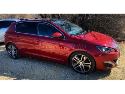 PEUGEOT 308 2.0 BlueHDi Allure EAT6 Mo-i. Üvegtető. Hifi. Automata váltó. Vezetett szervízkönyv