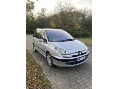 PEUGEOT 807 2.2 HDi Supreme