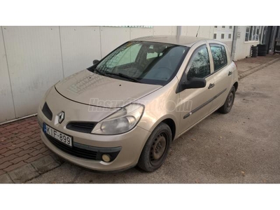 RENAULT CLIO 1.2 16V Authentique