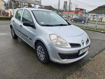 RENAULT CLIO 1.2 16V Authentique Plus