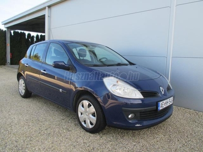 RENAULT CLIO 1.2 16V Cinetic Digitklíma - Tempomat - Vezetett szervizkönyv