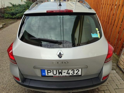 RENAULT CLIO Grandtour 1.2 16V Authentique