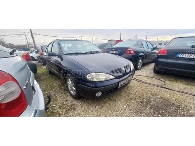 RENAULT MEGANE 1.4 16V Authentique Cool 160000km!