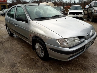 RENAULT MEGANE 1.4 RL Friss vizsga. Téli gumi