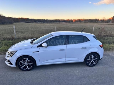 RENAULT MEGANE 1.5 Blue dCi Intens