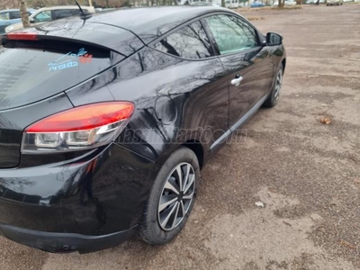 RENAULT MEGANE 1.5 dCi Dynamique Coupe