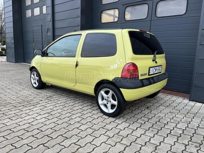 RENAULT TWINGO 1.2 16V Dynamique SZERVIZELT / PANORÁMA TETŐ / TÉLI + NYÁRI KEREKEK