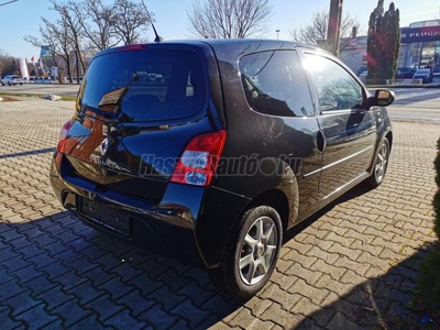 RENAULT TWINGO 1.2 16V Night&Day EURO5