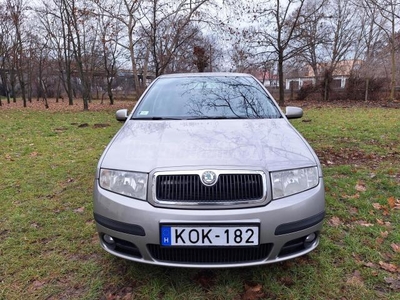 SKODA FABIA 1.2 12V Gift