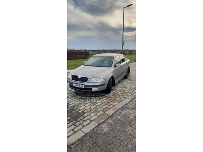 SKODA OCTAVIA 1.6 Business