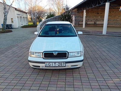 SKODA OCTAVIA 1.6 GLX