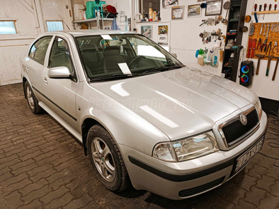 SKODA OCTAVIA 1.6 Rider