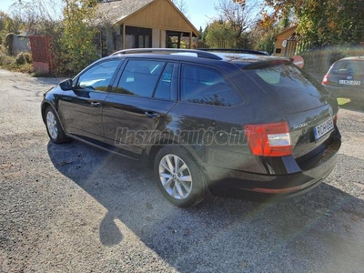 SKODA OCTAVIA Combi 1.6 CR TDI Style DSG