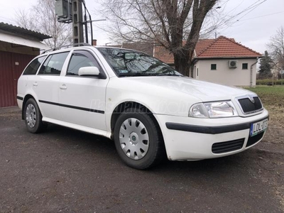 SKODA OCTAVIA Combi 1.6 Elegance KLÍMÁS.ABS.LÉGZSÁKOK.ELEKTROMOS-ABLAKOK.MAGYARORSZÁGI !!