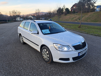 SKODA OCTAVIA Combi 4x4 2.0 Elegance