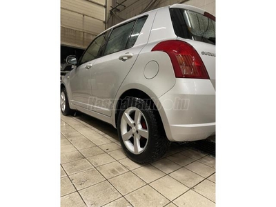 SUZUKI SWIFT 1.3 GLX CD AC