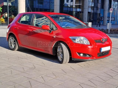 TOYOTA AURIS 1.4 Aquatis