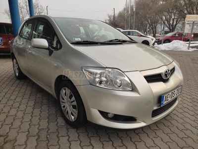 TOYOTA AURIS 2.0 D-4D Sol